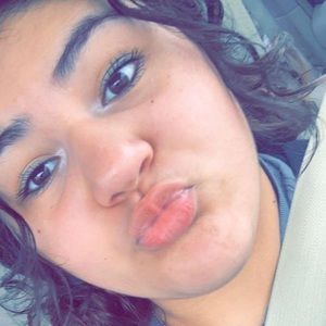 Meet your Posher, Lilly